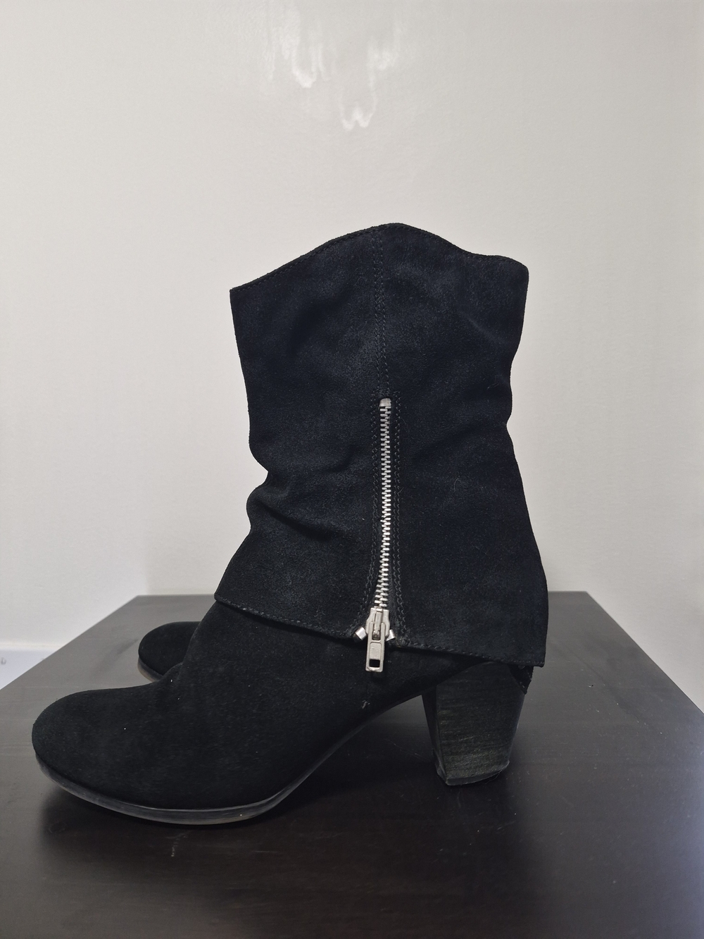 Women's Black Fake-Suede Mid-Heel Ankle Boots with Side Zip